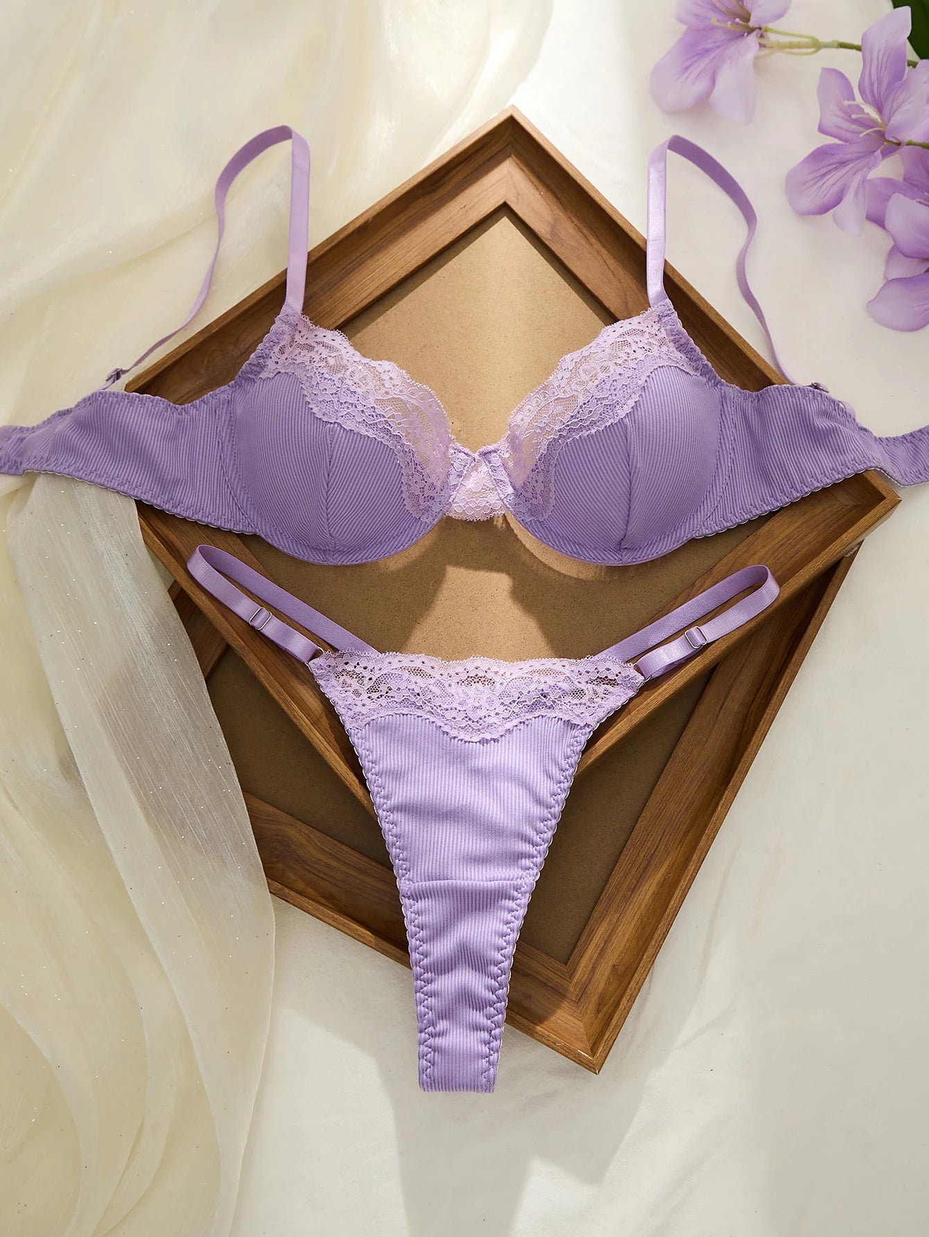 סט תחרה סגול דגם Estelle